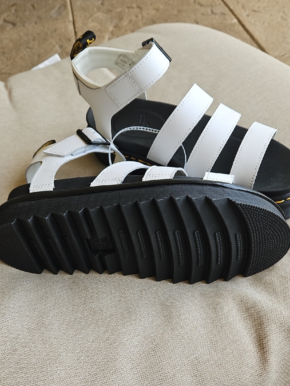 Sz 9- Dr Martens Blaire Platform Sandals Ankle Strap Hydro Leather In White - Picture 6 of 7